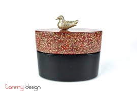 Oval black lacquer box with eggshell details, red cap attached with duck/Size L